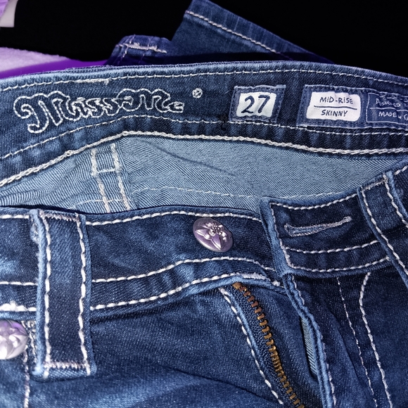 Miss Me Dark Blue Skinny Size 27 Jeans with Silver Embellishments - Picture 3 of 3